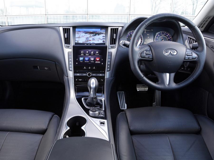  Infiniti Q50S Hybrid 2013 года  (UK) (фото 14 из 19)